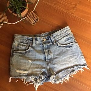 Levi’s premium 100% cotton 501 cutoff jean shorts